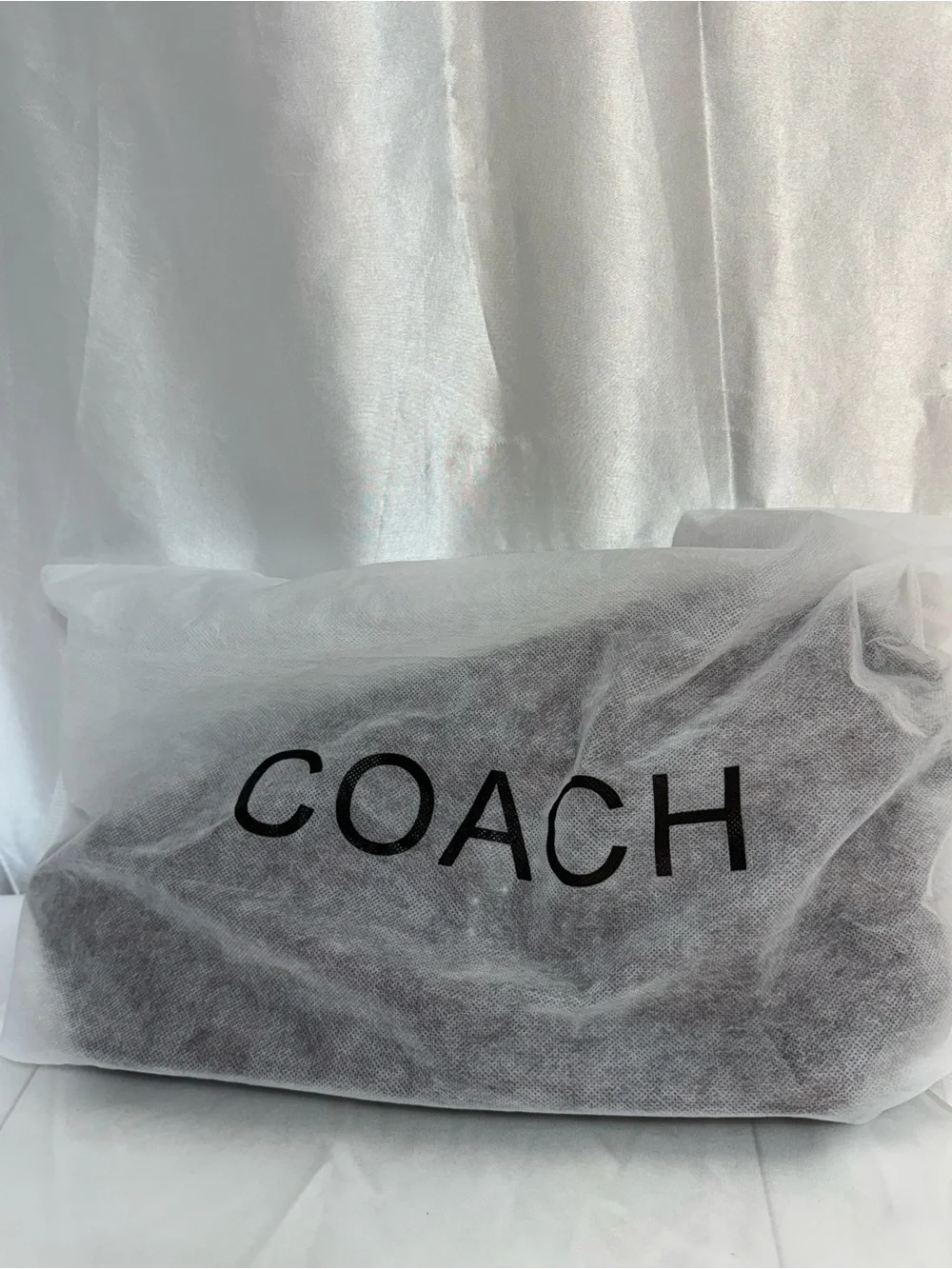 Coach Rare Limited Edition Holiday Poppy Signature Script Lurex Hobo Bag Merlot